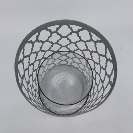 Metal Quatrefoil Candle Hurricane