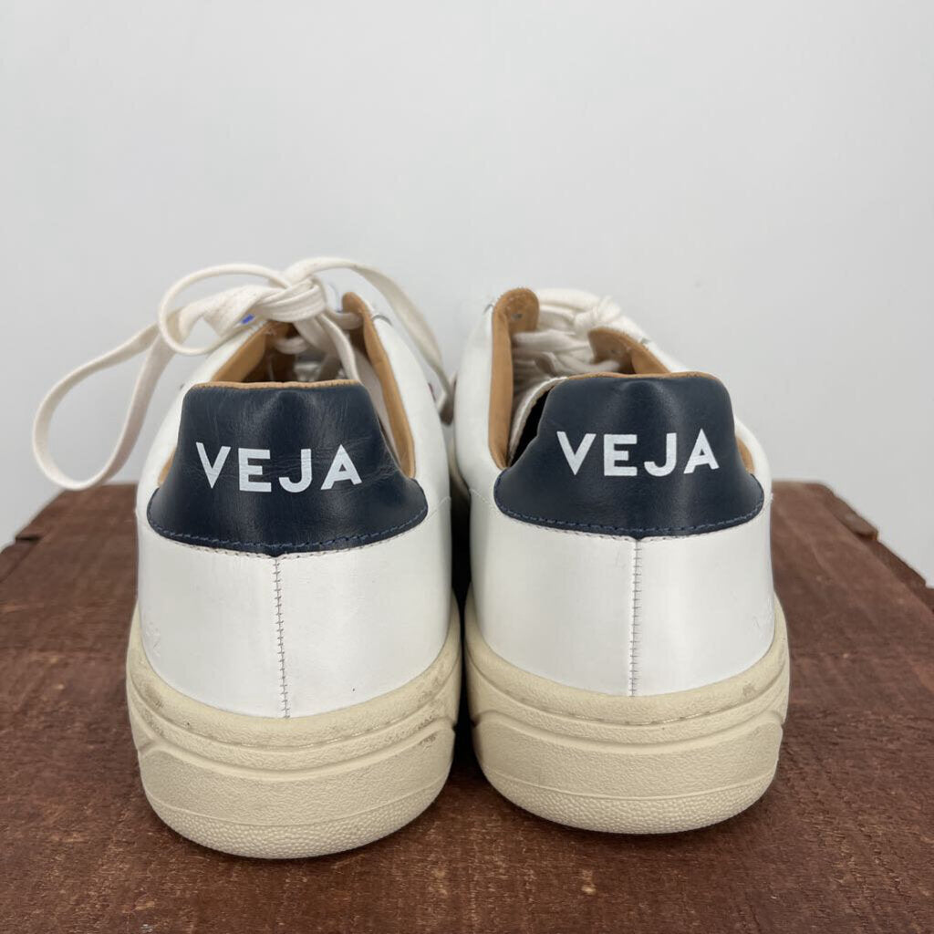 Veja Bastille Low Sneaker