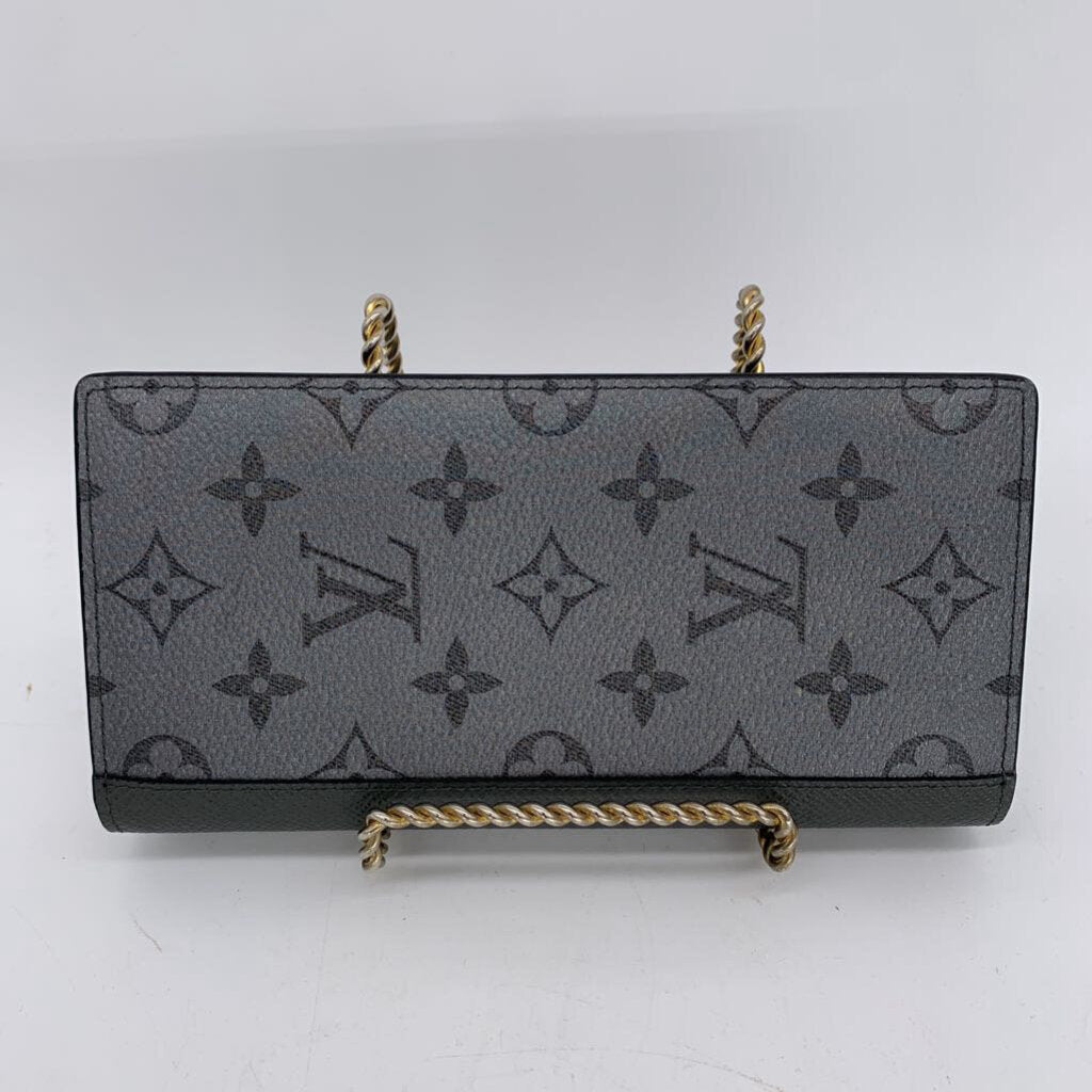 Louis Vuitton Brazza Wallet
