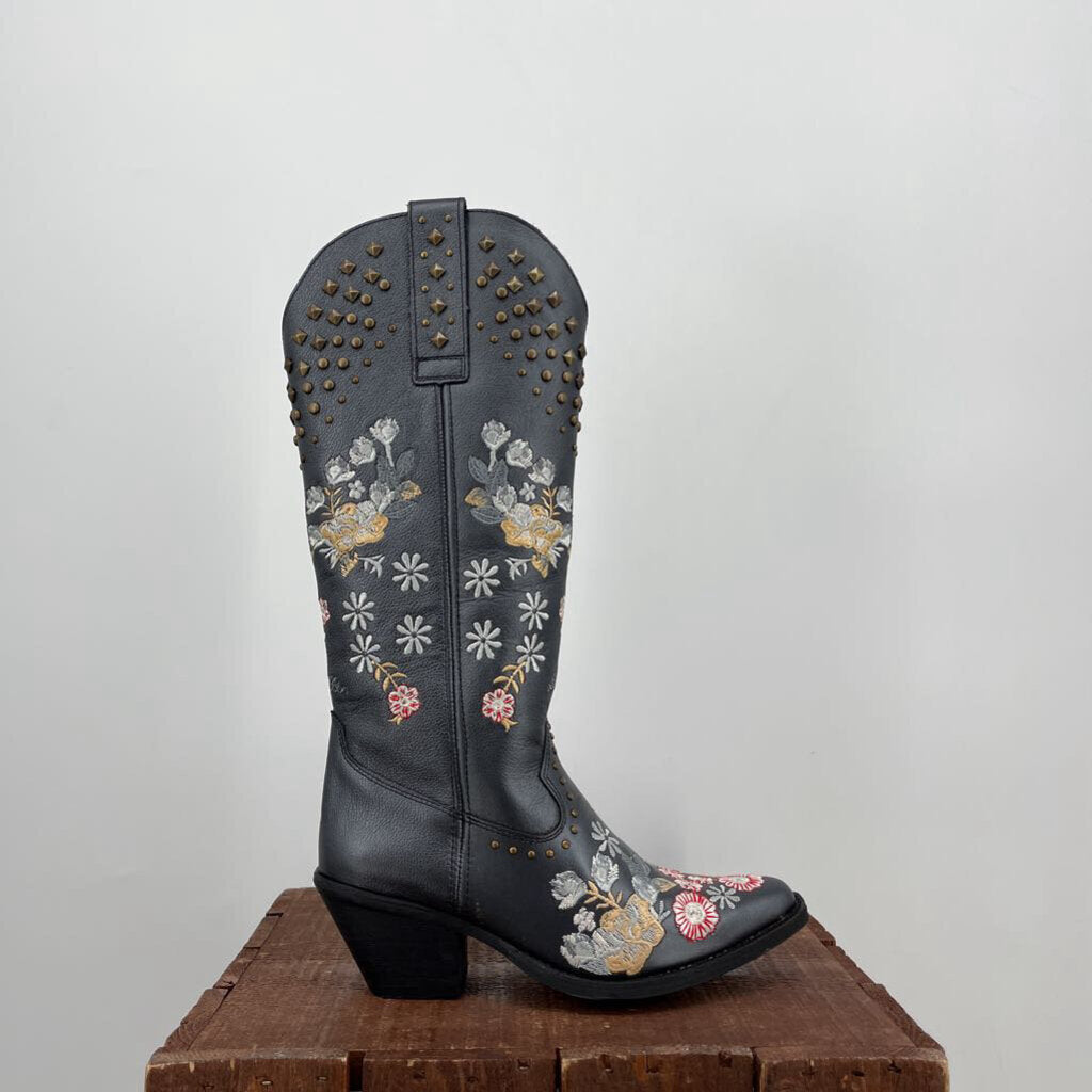 Dingo Embroidered Boot