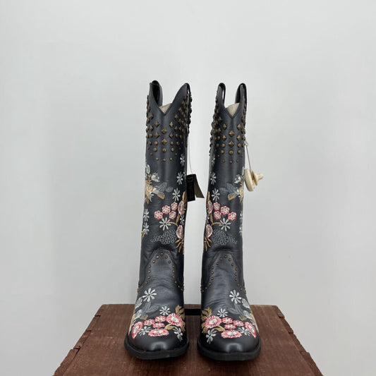 Dingo Embroidered Boot