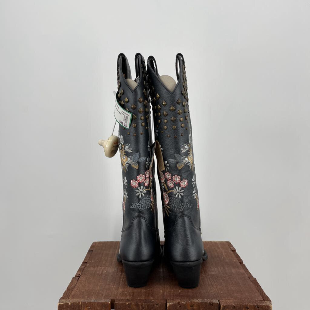 Dingo Embroidered Boot
