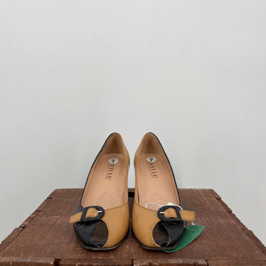 Anyi Lu Leather Pumps