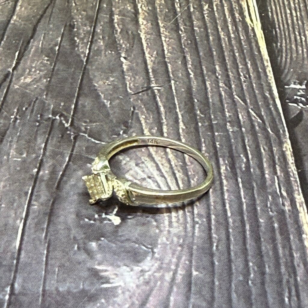 14k WG Diamond Ring