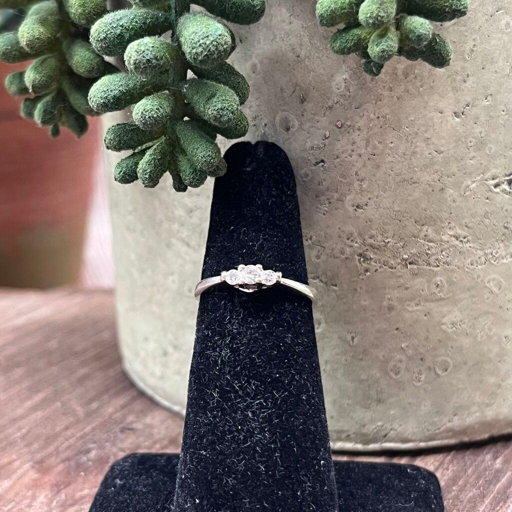 10k WG Diamond Ring