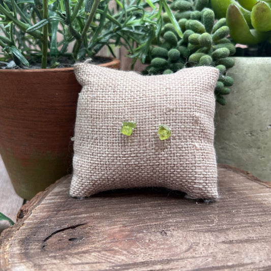 Luna Notre Peridot Earrings