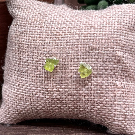 Luna Notre Peridot Earrings