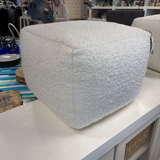 Boucle Square Pouf