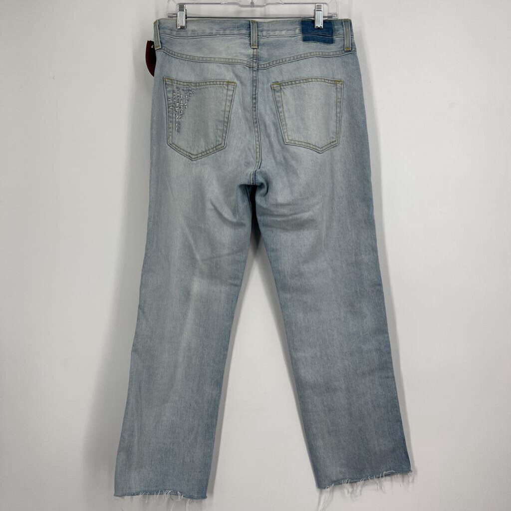 AMO Straight Ankle Jeans