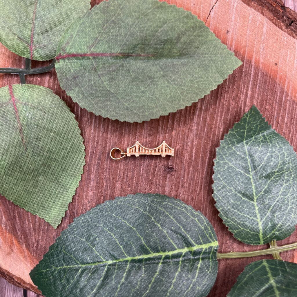 14k YG Golden Gate Bridge Pendant