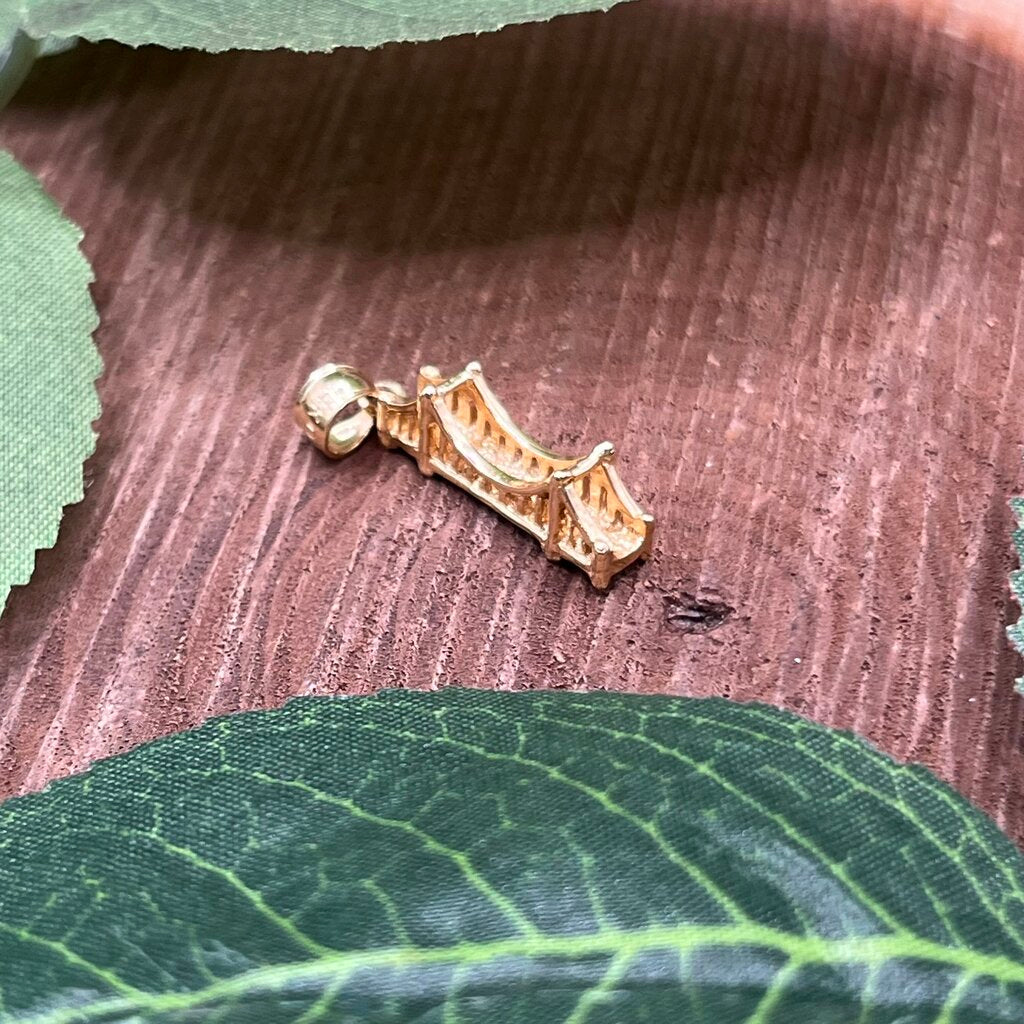 14k YG Golden Gate Bridge Pendant