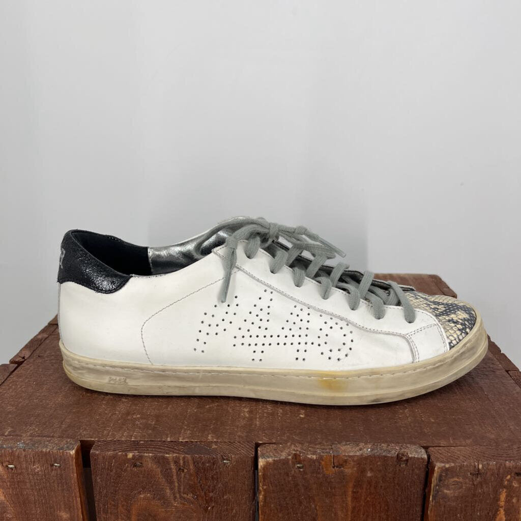 P448 Sneakers