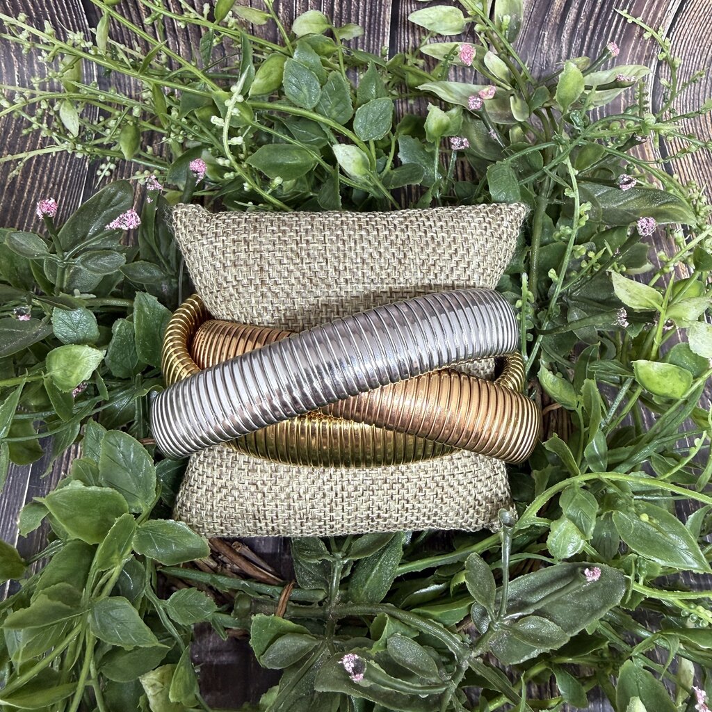 Tri Tone Cobra Bangle