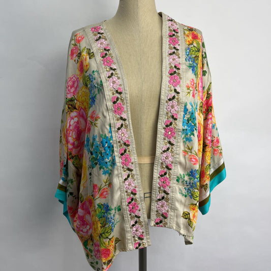 Aratta Floral Kimono