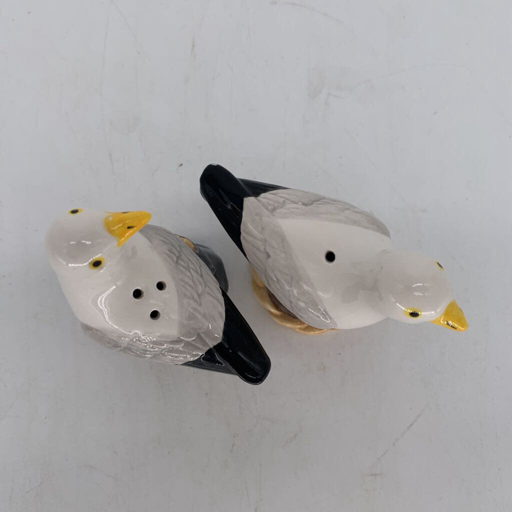 Pfaltzgraff Bird S&P Shaker Set