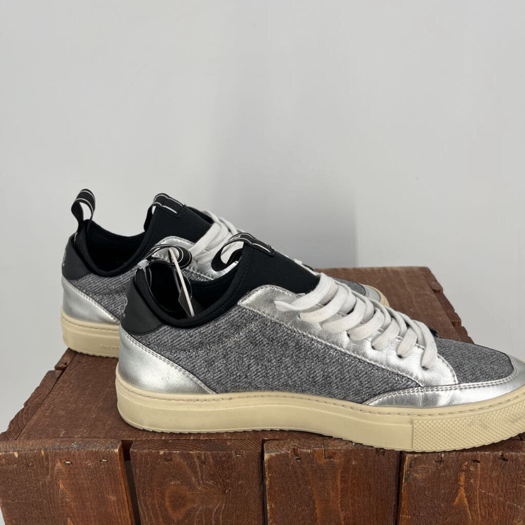 P448 Sneakers
