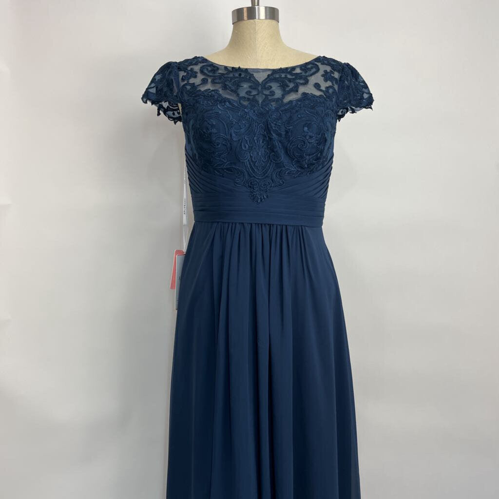 JJ's House cap slv Gown
