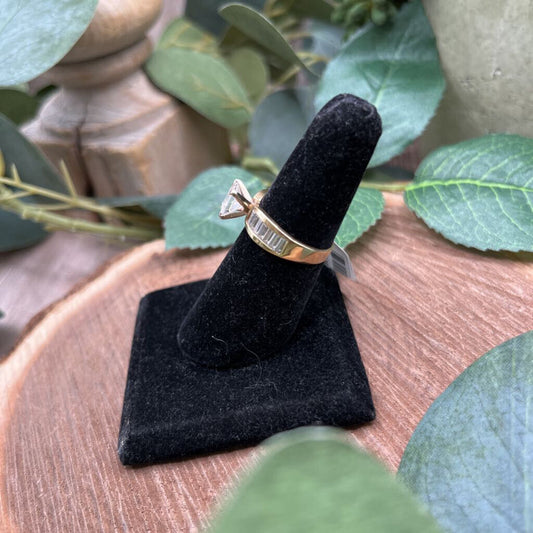 10k YG CZ Ring