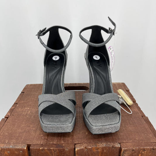 DKNY Platform Heel