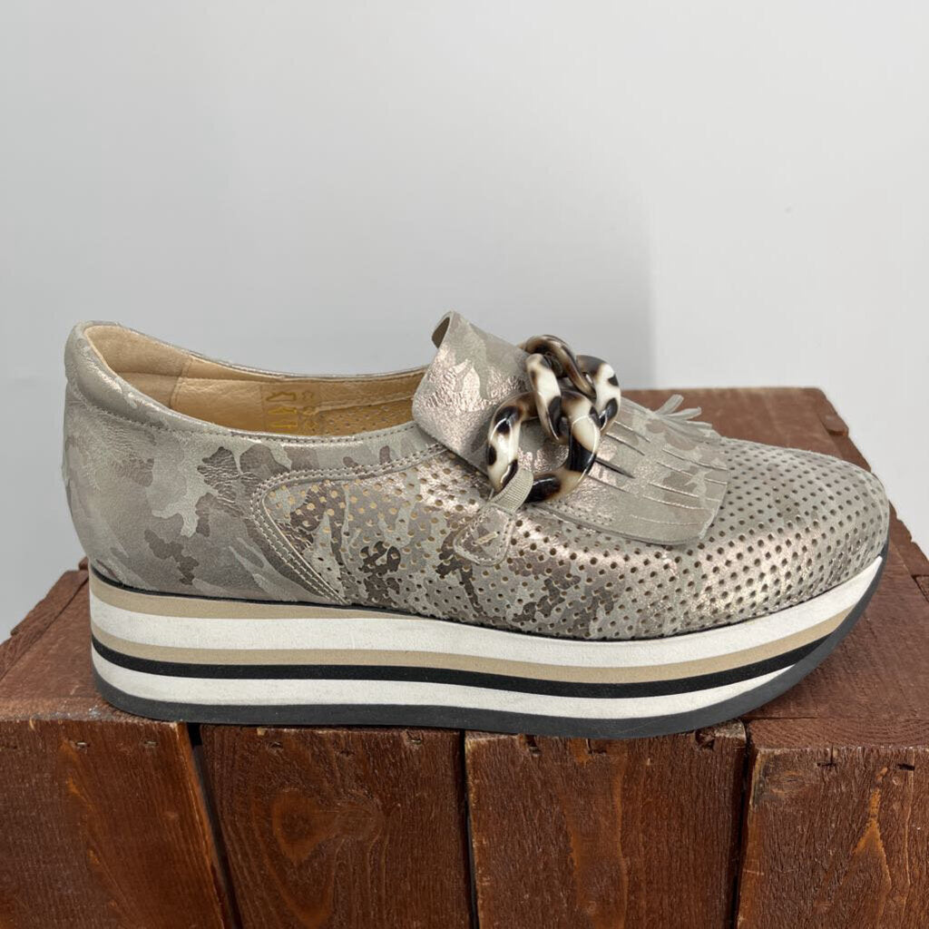 Soft Waves Platform Loafer