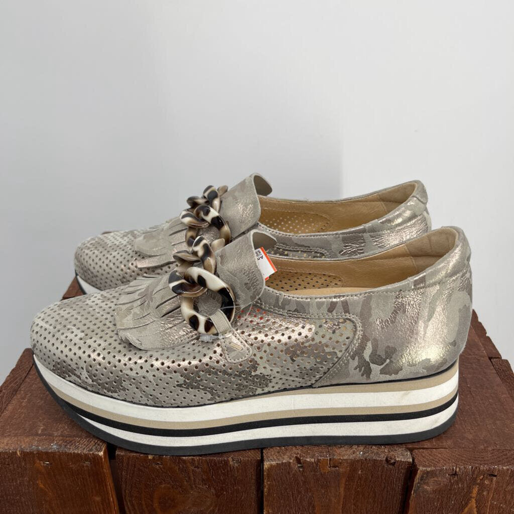 Soft Waves Platform Loafer