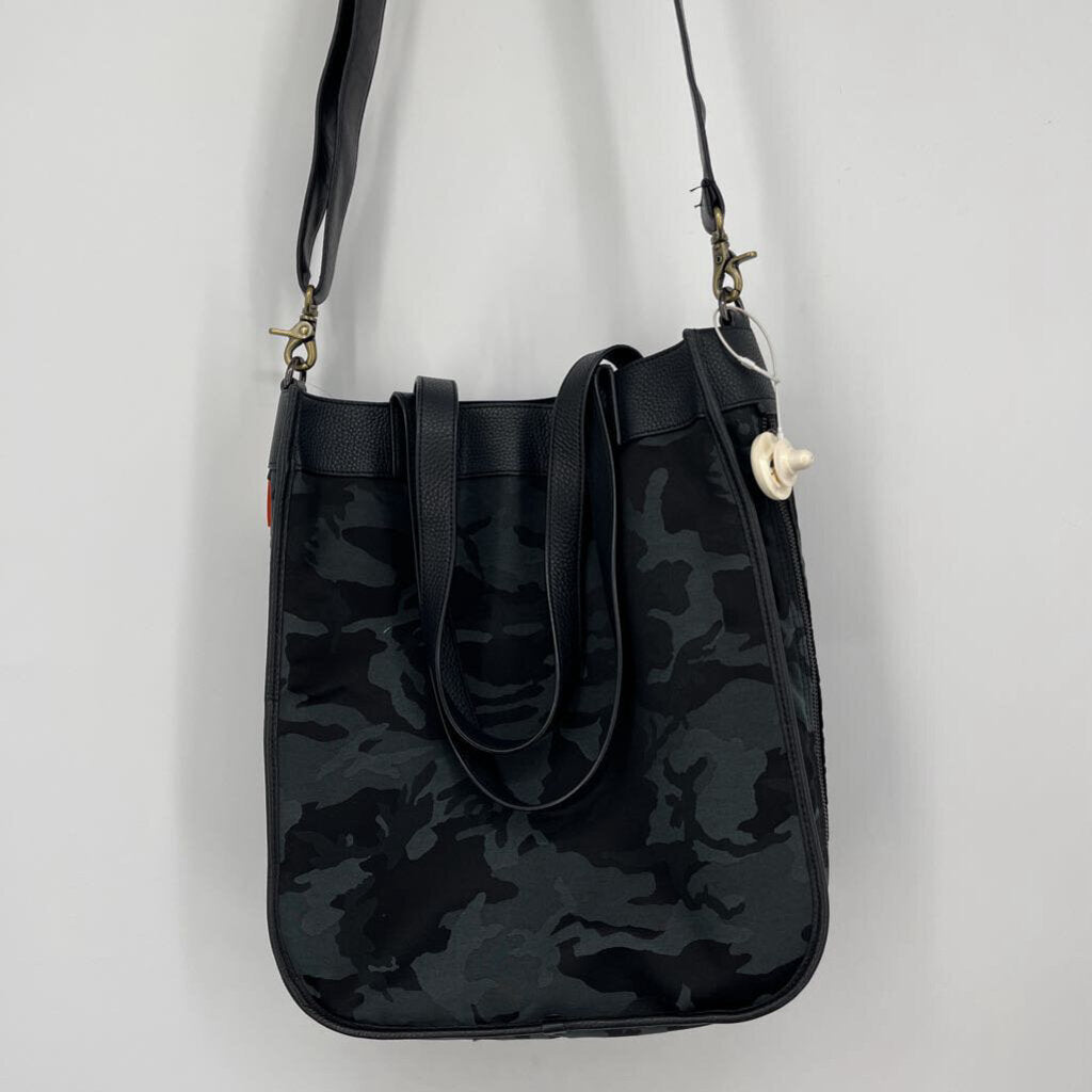 Lululemon Camo Tota