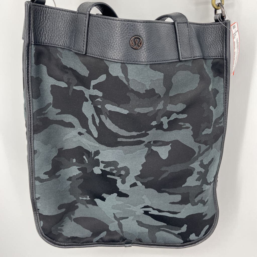 Lululemon Camo Tota