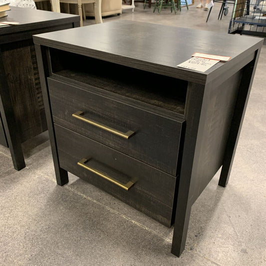 South Shore Nightstand w 2 Drawers