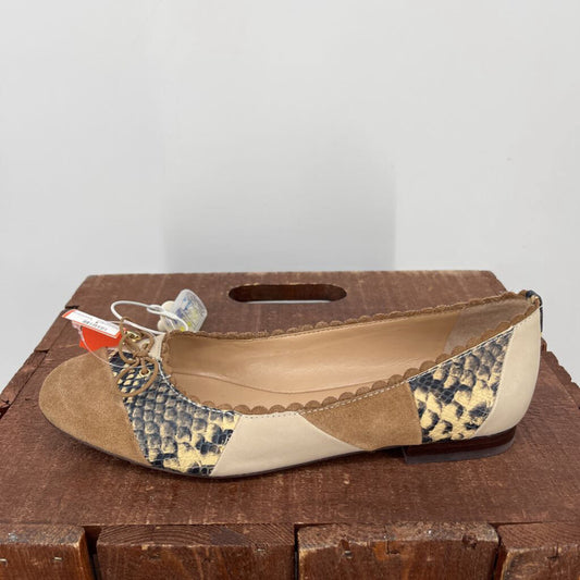 Lauren Flats