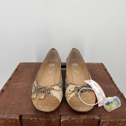 Lauren Flats