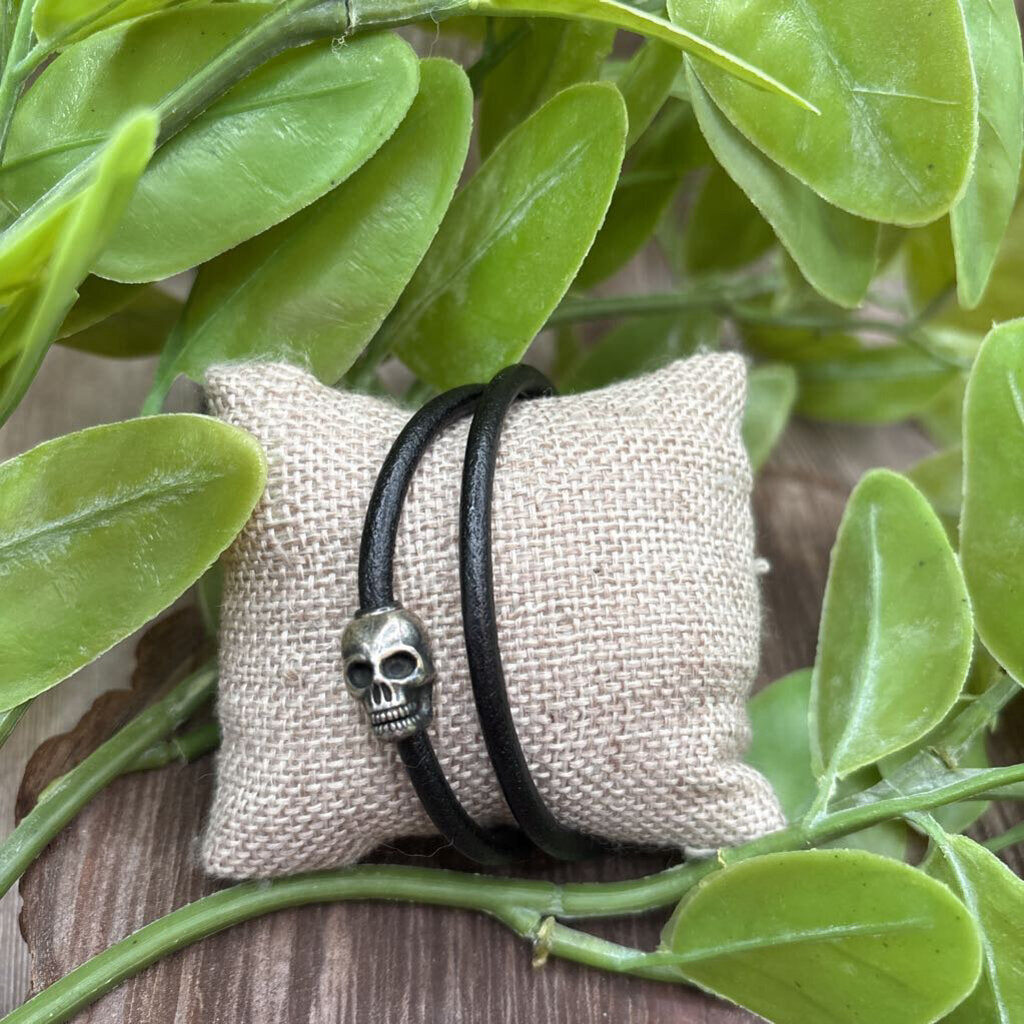 Tateossian Sterling and Leather Skull Bracelet