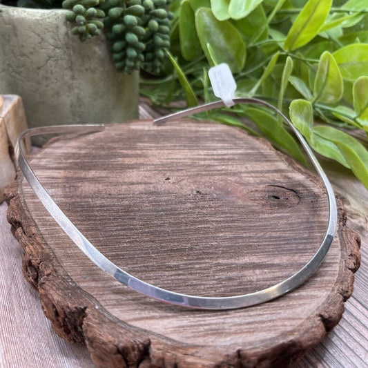 Sterling Single Layer Collar