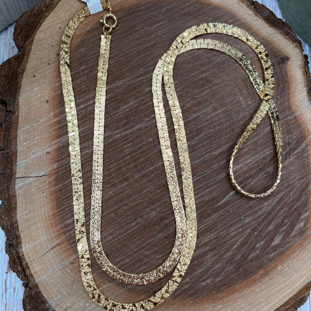 Textured Chain Necklace