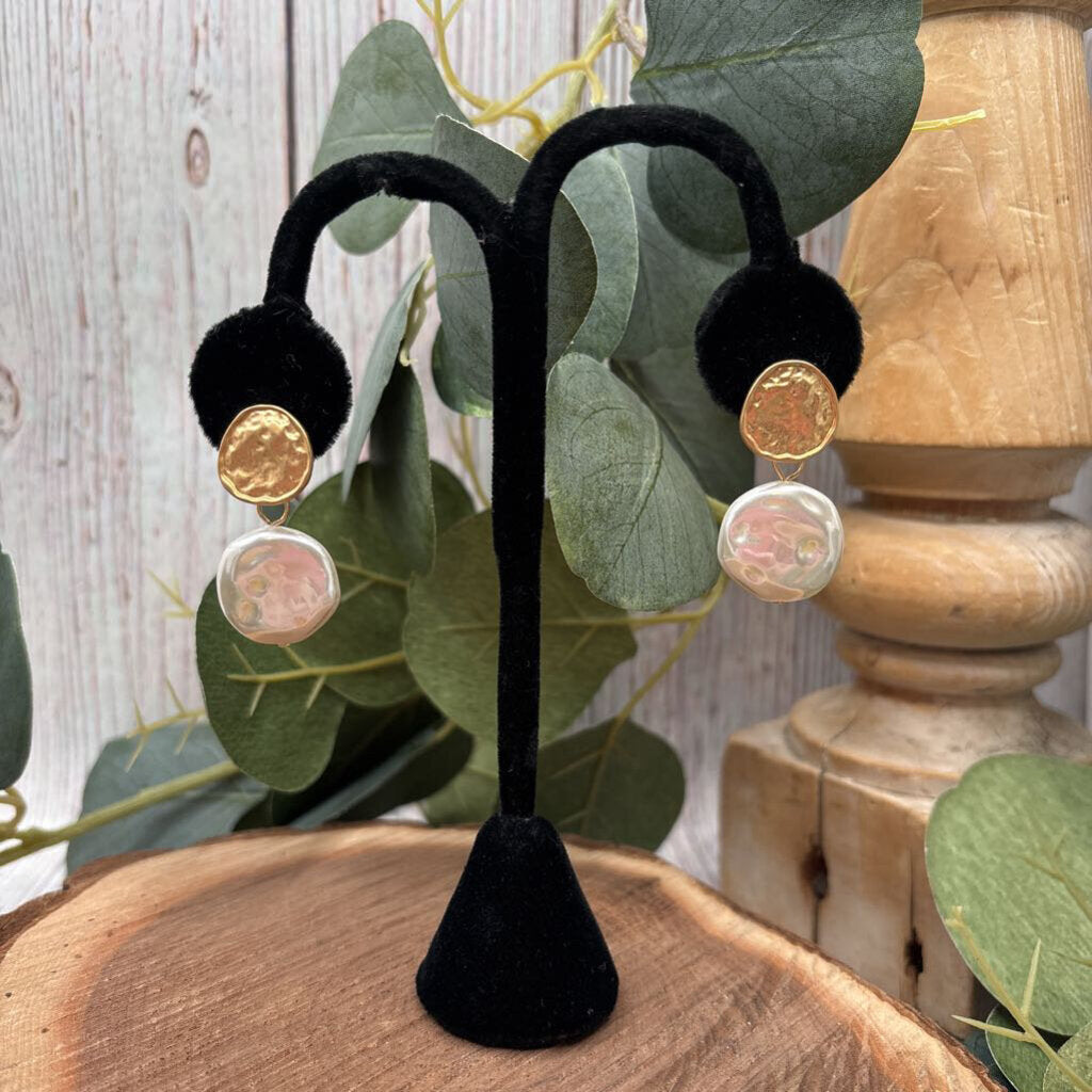 Coin Pearl Earrings