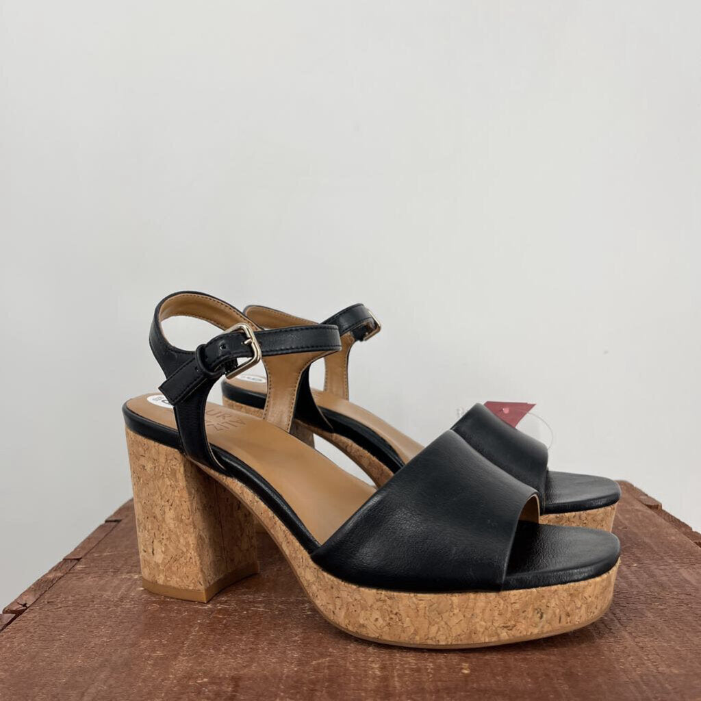 Naturalizer Sandals