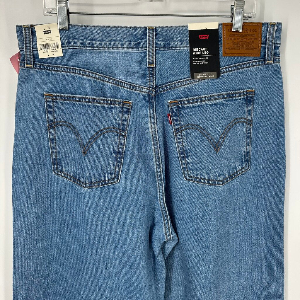 Levis Jeans