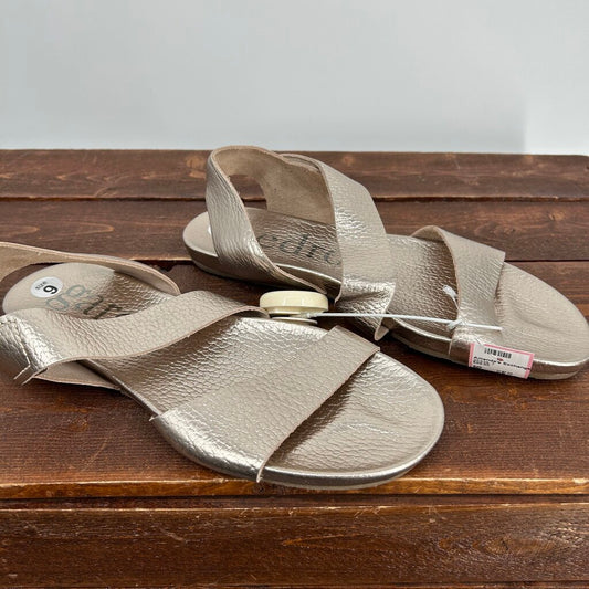 Garcia Flat Sandal