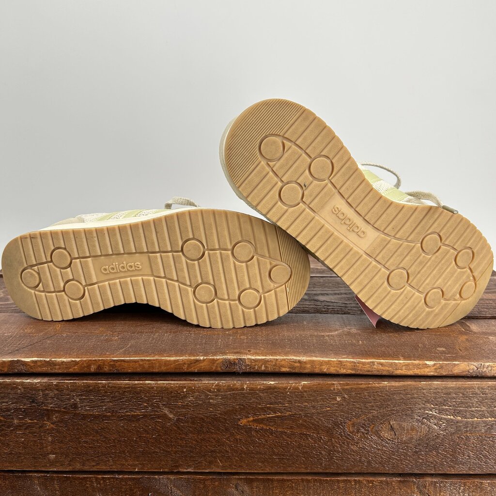 Adidas Sneakers