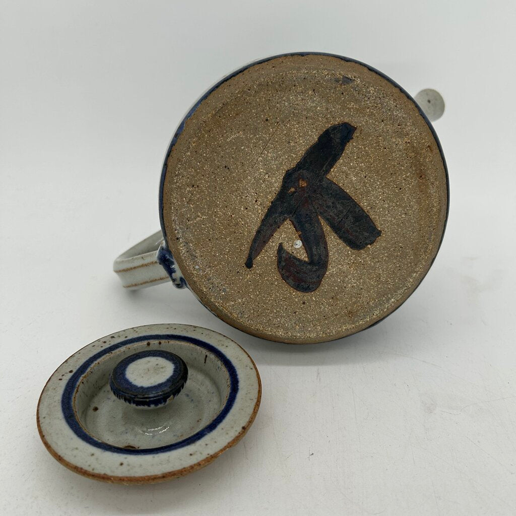 Stoneware Flower Motif Teatop