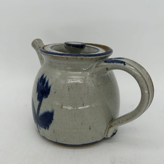 Stoneware Flower Motif Teatop