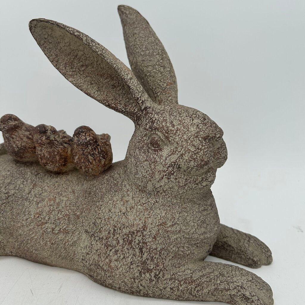 Resin Bunny w Sitting Birds