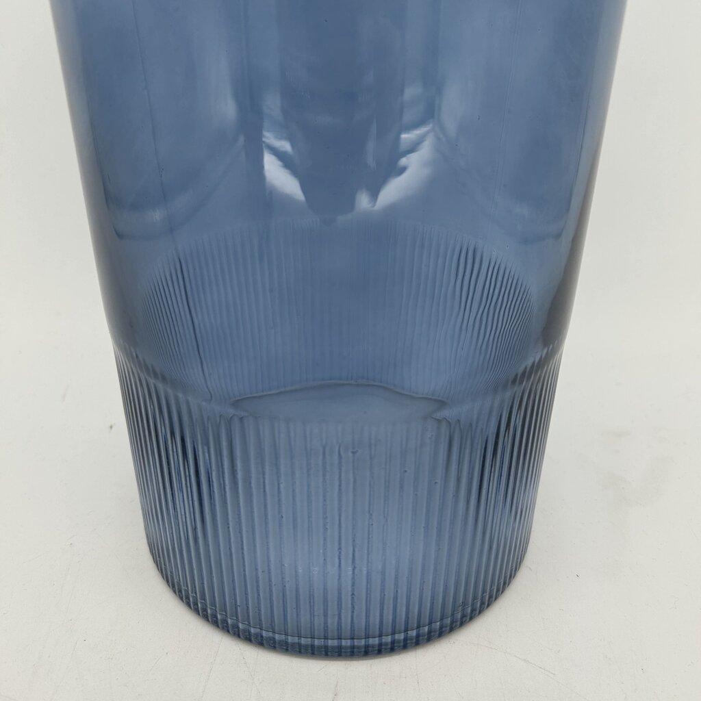 Glass Hurricane Vase w Ridged Base