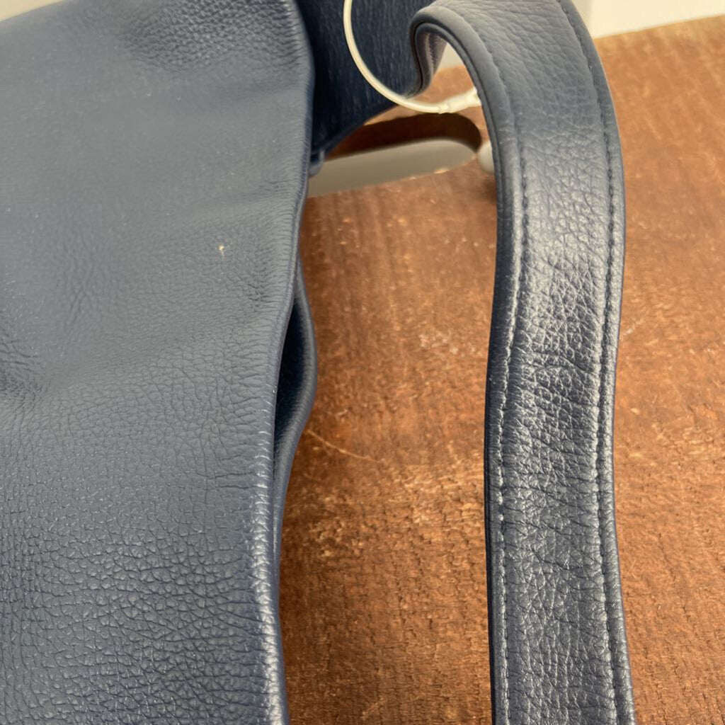 Dooney & Bourke Shoulder Bag