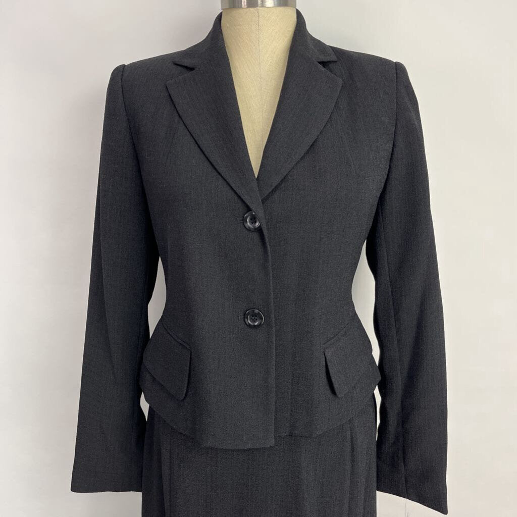 Harve Benard 2pc Suit