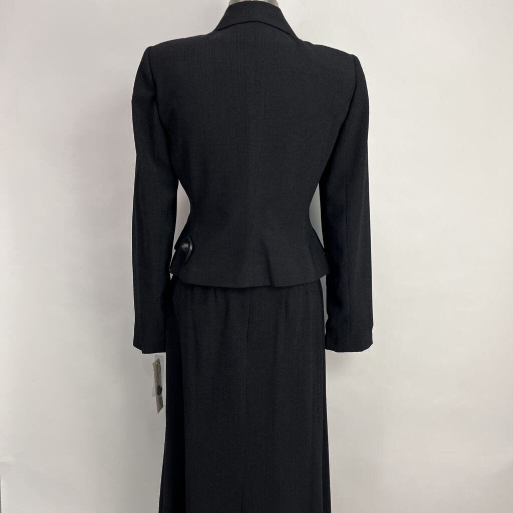 Harve Benard 2pc Suit