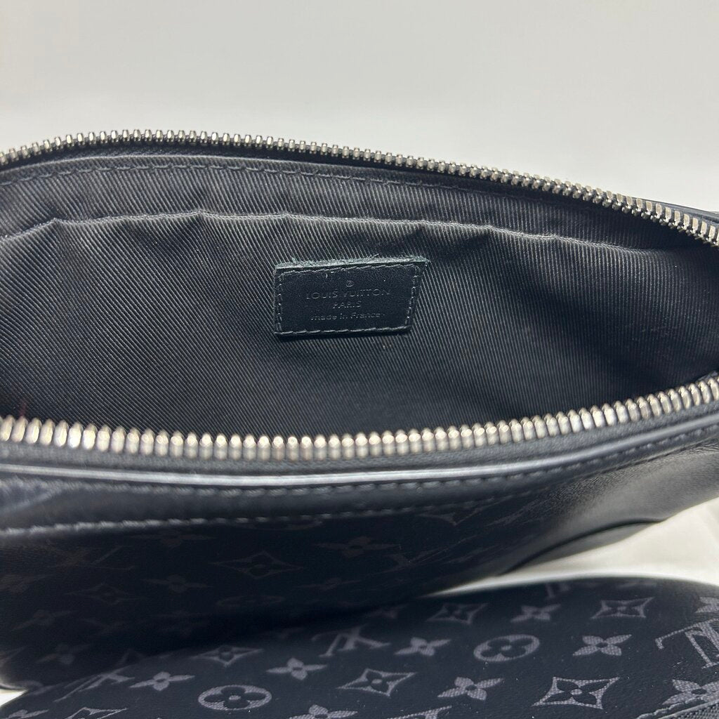 Louis Vuitton Trio Messenger Crossbody