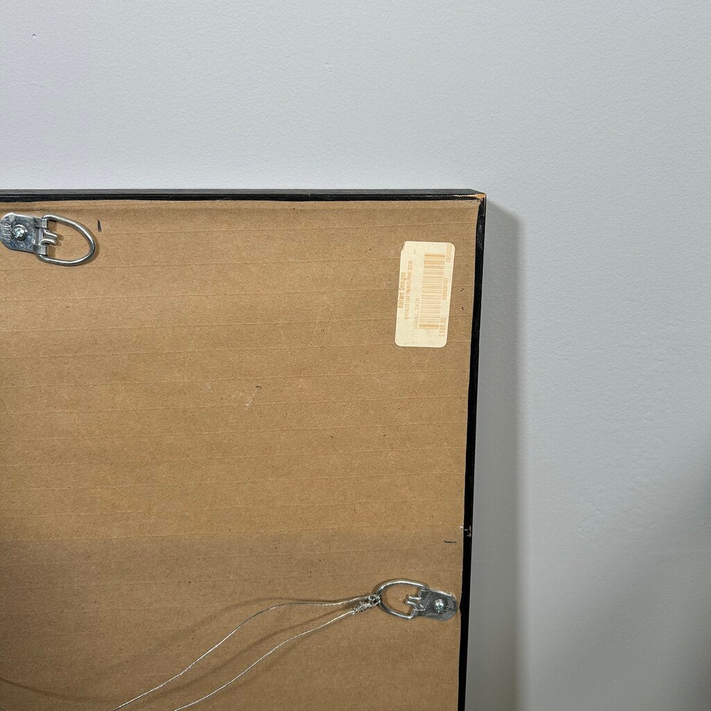Framed Leaf Motif