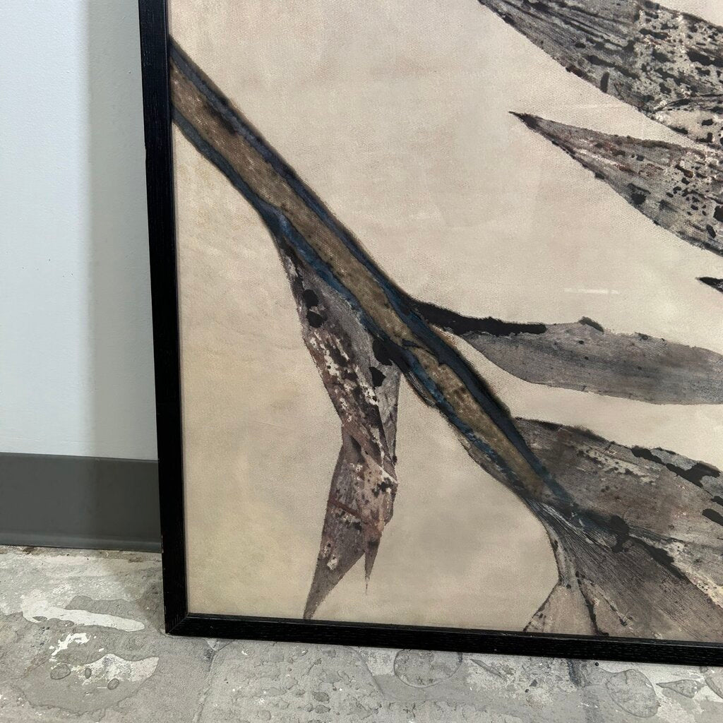 Framed Leaf Motif