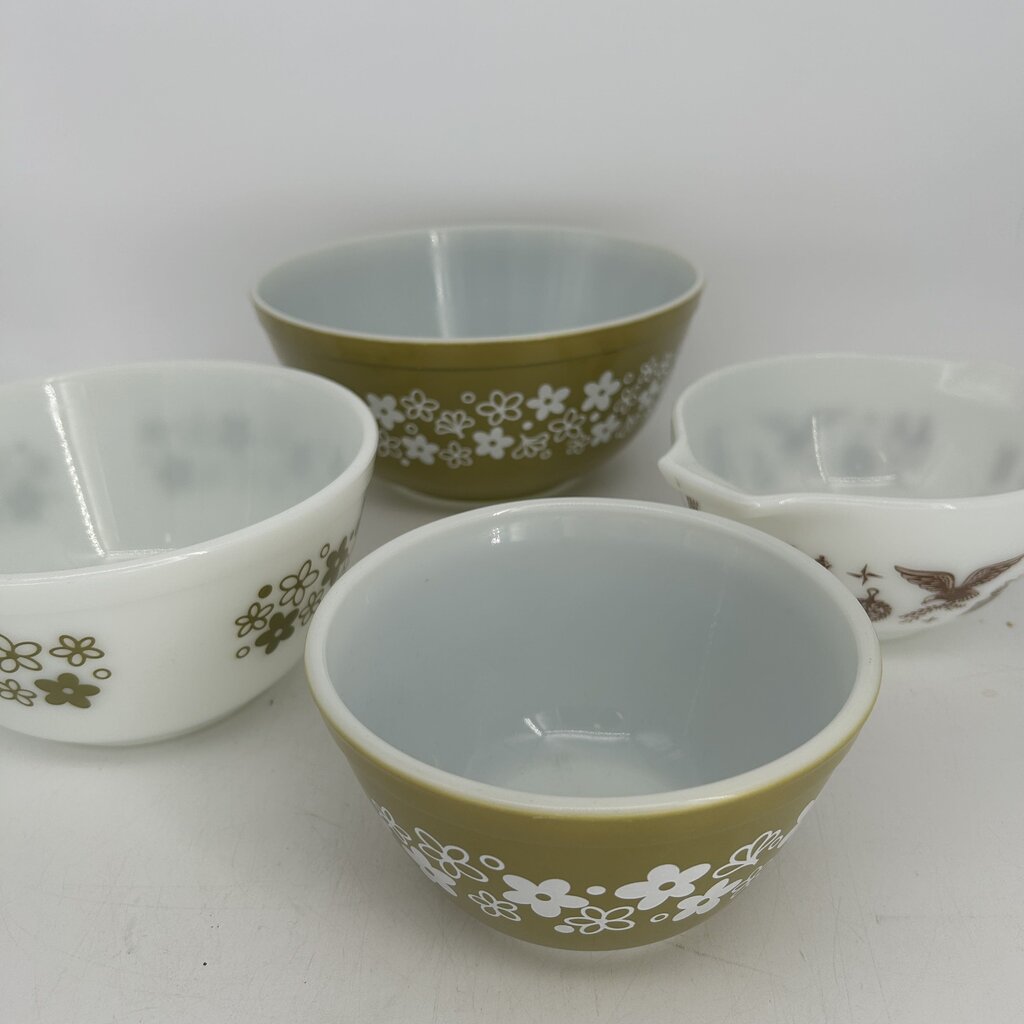 4 PC Vintage MIxing Bowl Set