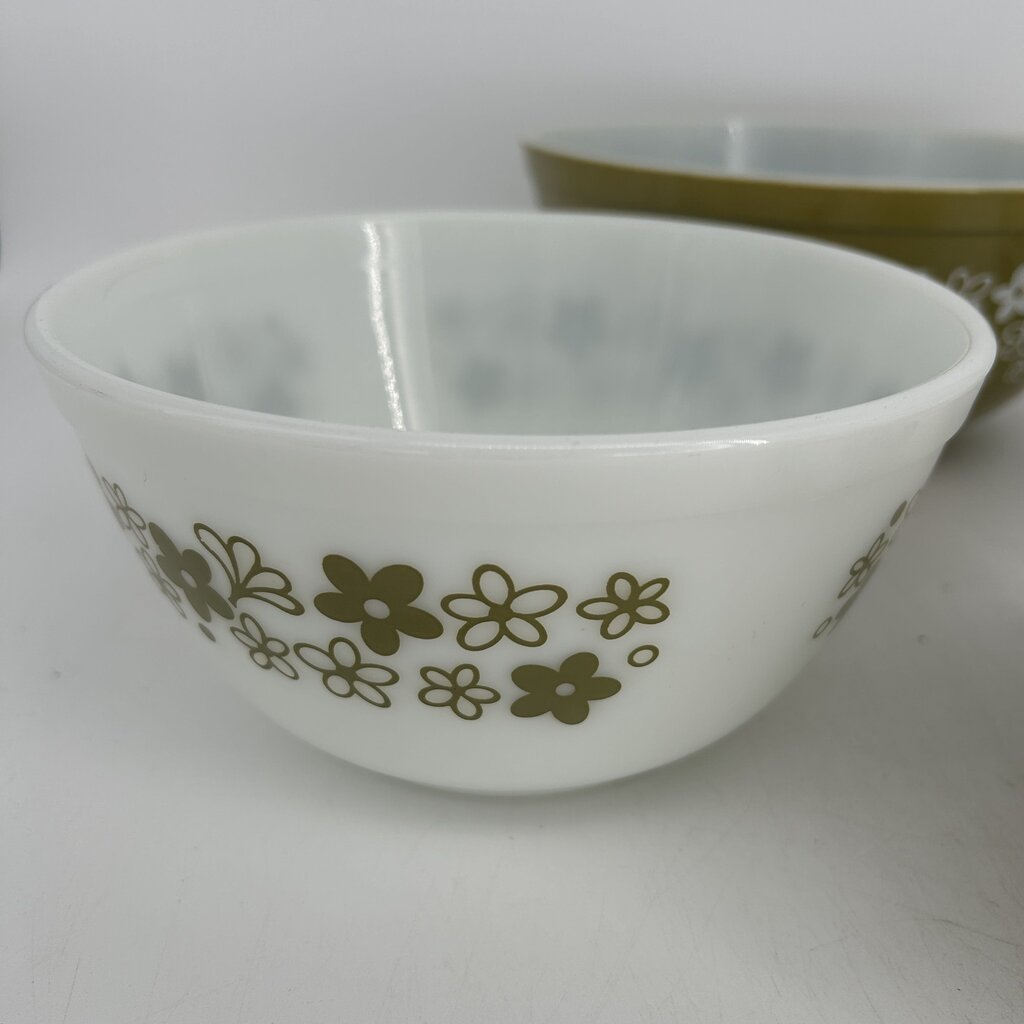 4 PC Vintage MIxing Bowl Set